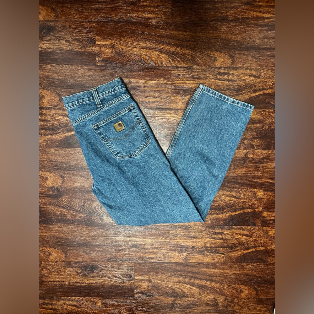 Carharrt jeans regular fit size 38x32 (preowned)